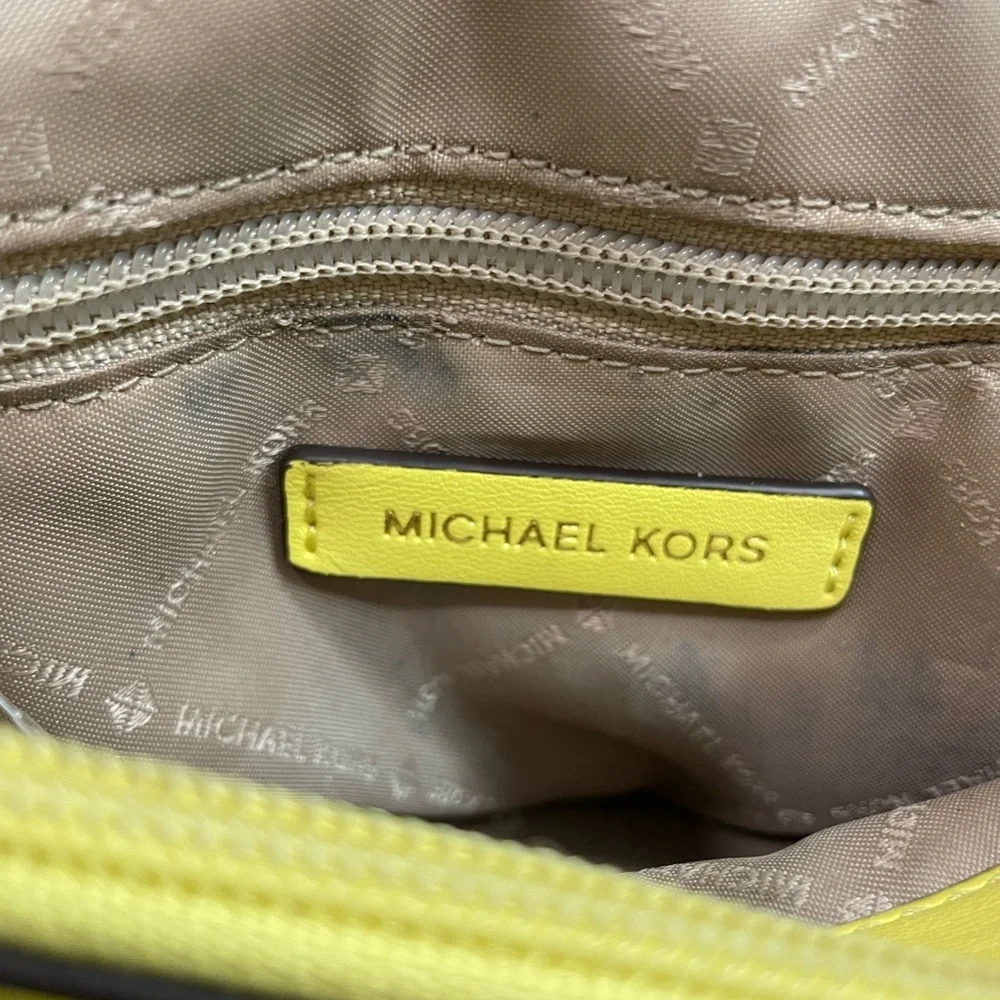 Michael Kors 35SOGP6F2U Peyton Medium Shoulder Flap Vegan Faux Sunshine - Picture 10 of 16